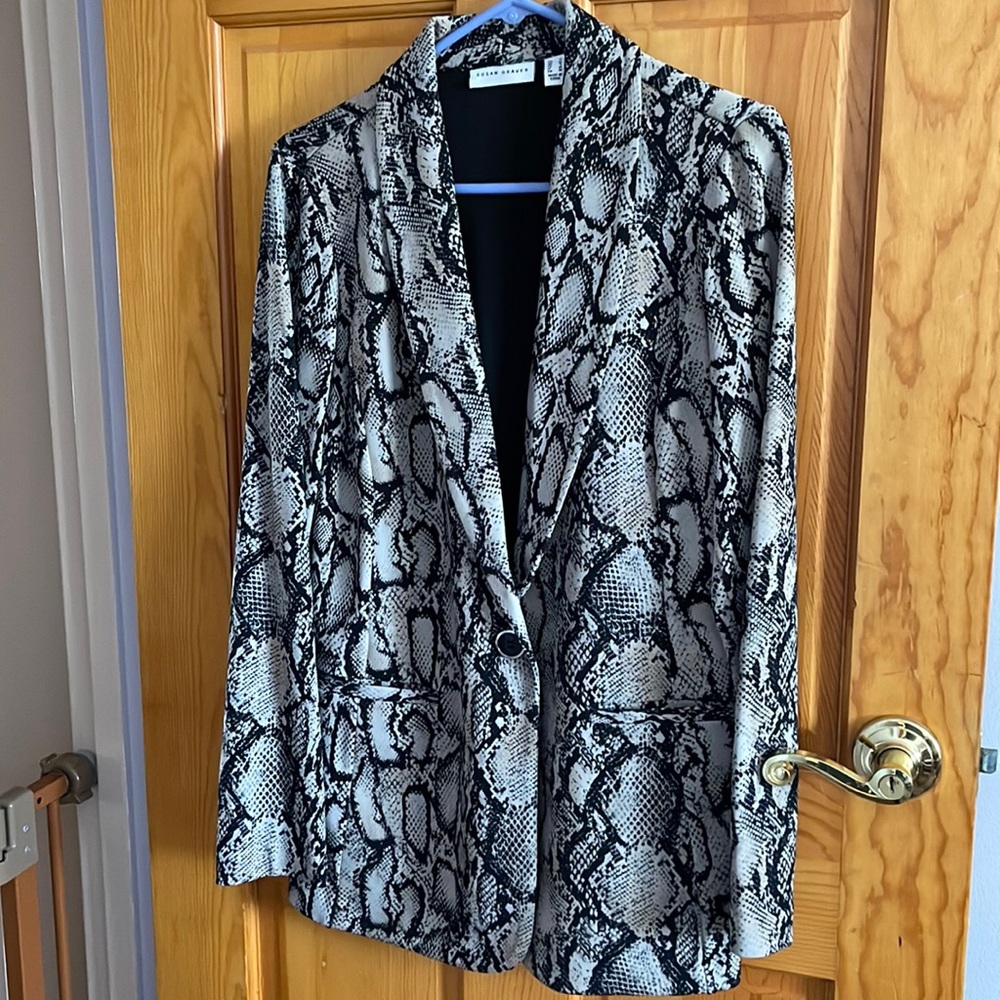 Susan Graver snakeskin blazer